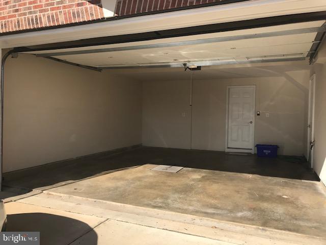 Primary Photo - 3680 Chippendale Cir