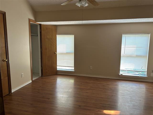 Building Photo - 2517 Rich Oak Dr
