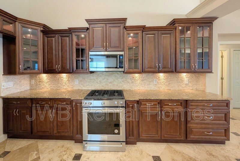 Building Photo - 128 Summer Tree Ct