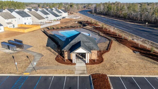 Building Photo - TOWNHOMES ACROSS FROM LAKE CAROLINA