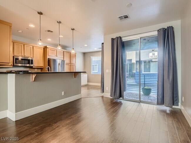 Building Photo - 9050 W Tropicana Ave