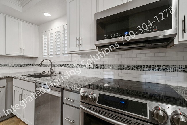 Building Photo - 5927 Mildred St