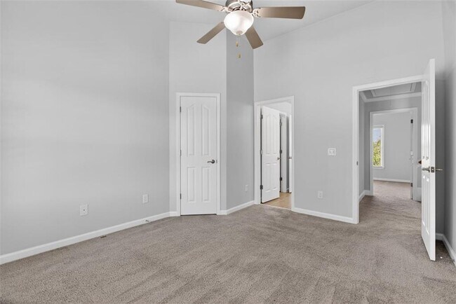 Building Photo - 4537 Grandview Pkwy