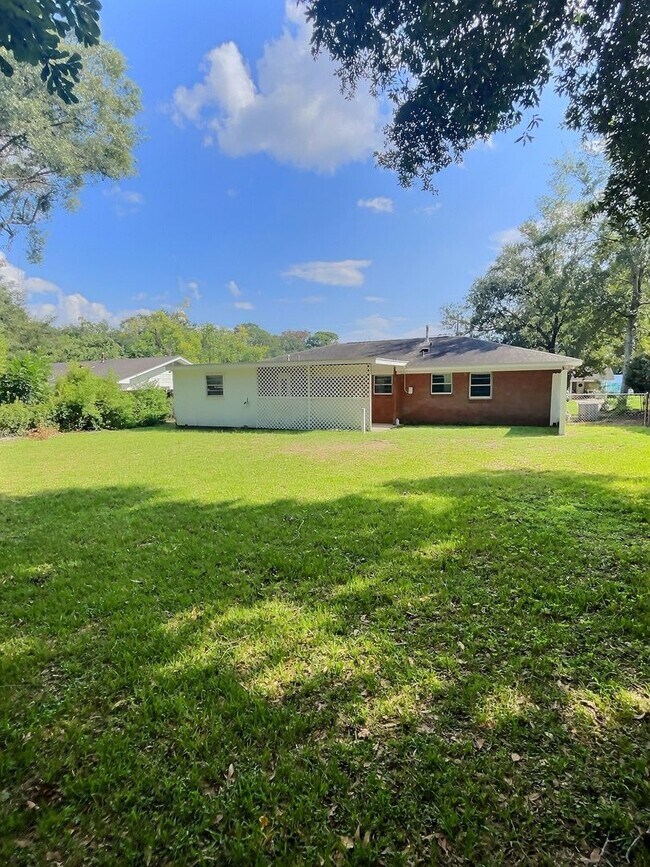 Building Photo - Updated 3-Bedroom Home in Ocean Springs!