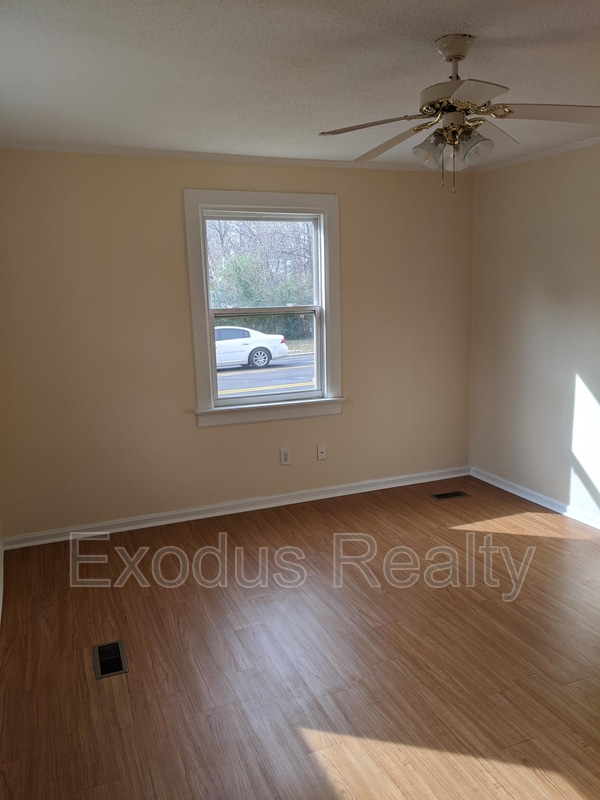 Building Photo - 501 Charlotte Ave