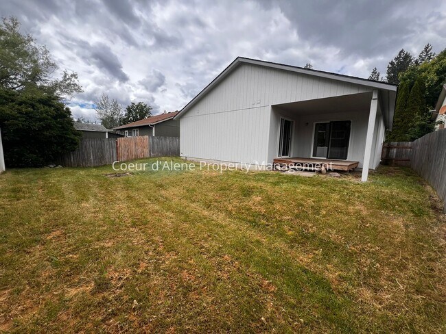 Building Photo - Updated 3 bed house in Davis Park
