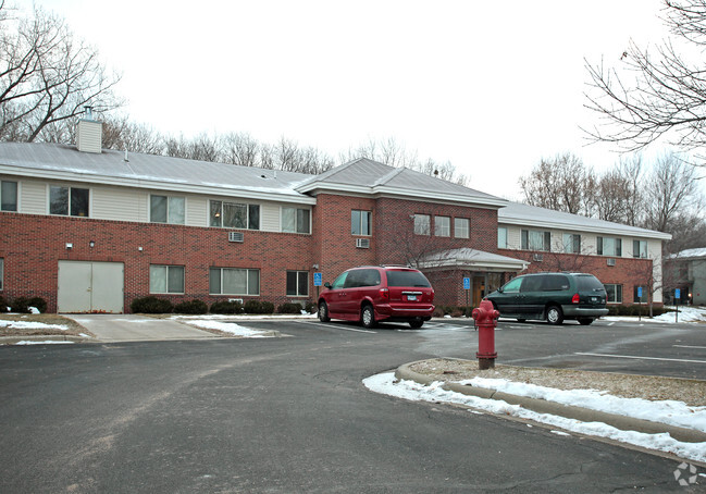 Building Photo - Leah's Apartments