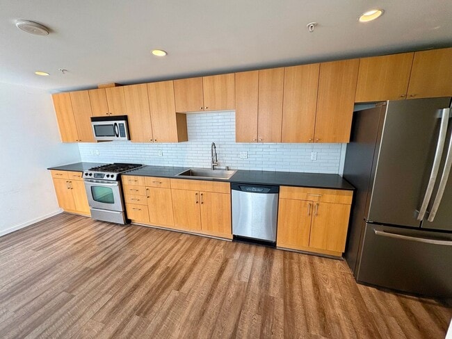 Building Photo - The Parc Condominiums ~ Belltown