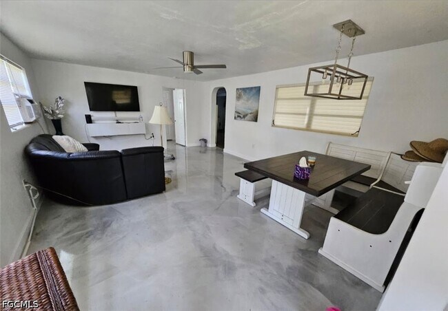 Building Photo - 1288 Waite Dr