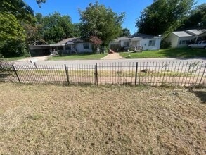 Building Photo - 1308 NW Williams Ave