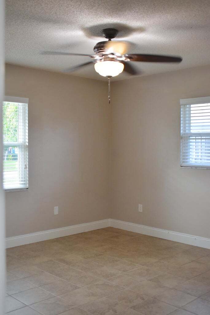 Building Photo - 826 Palama Way