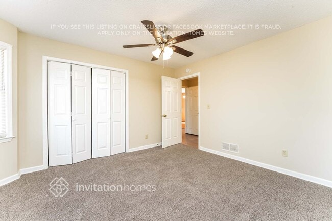 Building Photo - 2440 Sherrie Ln SW