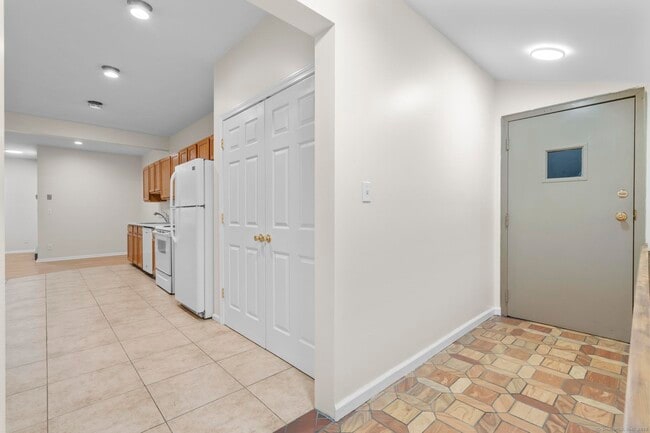 Building Photo - 47 Clapboard Hill Rd