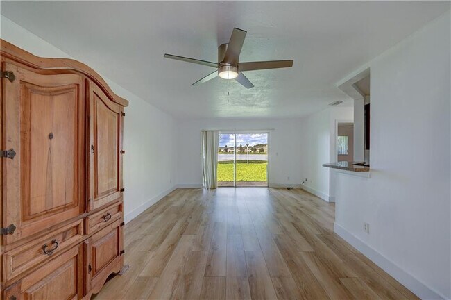Building Photo - 3457 NW 44th St