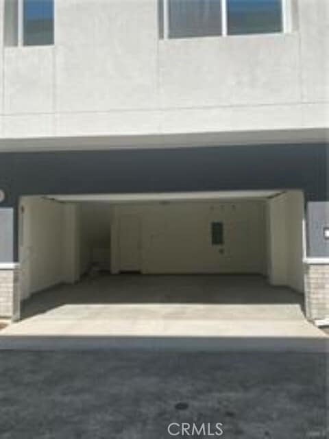 Building Photo - 177 Steely