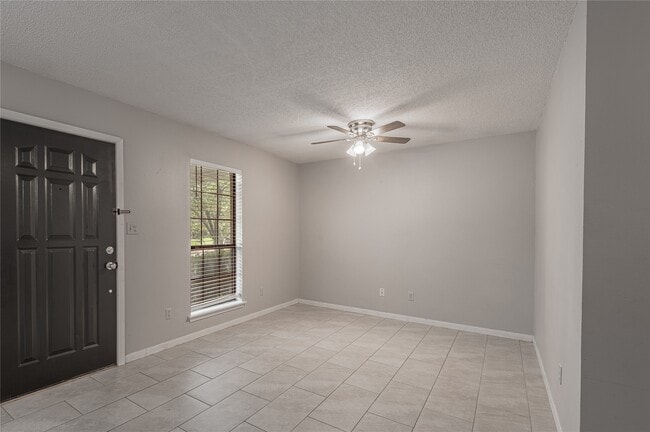 Building Photo - 3011 Sand Dr