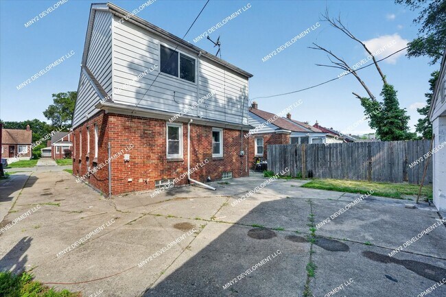 Building Photo - 16836 Rutherford St