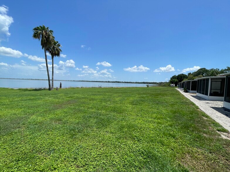 Large Yard - 1211 W Pierce St