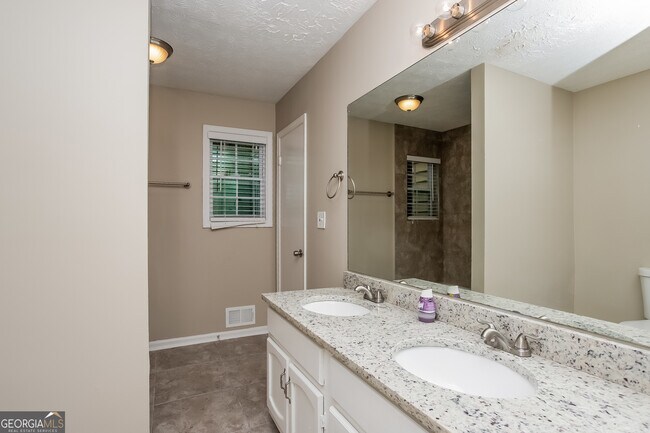 Building Photo - 3851 Sundowner Ct SE
