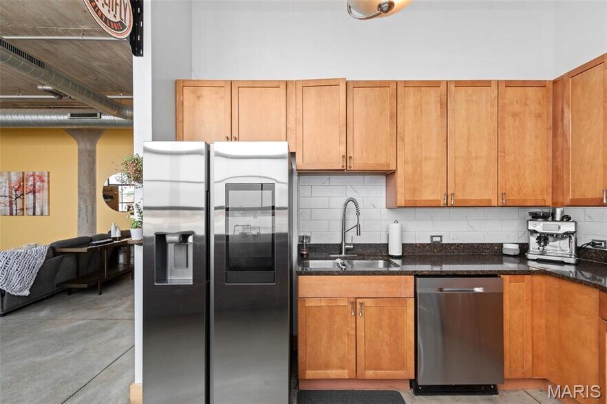 Building Photo - 2323 Locust St