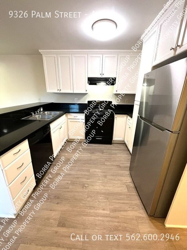 Building Photo - 9326 Palm St