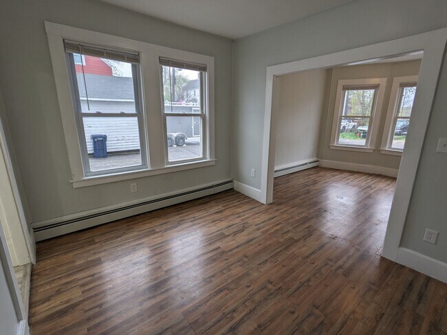 Building Photo - 23 Middle St