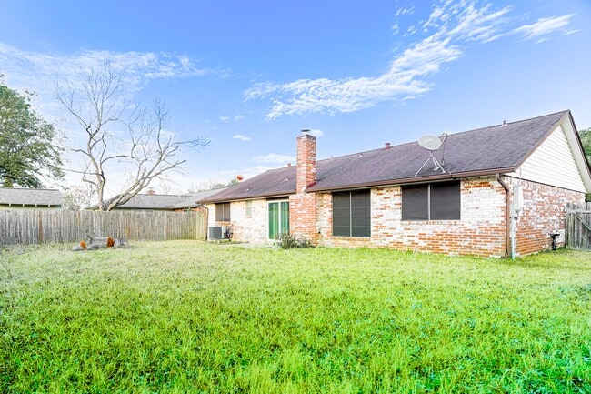 Building Photo - 2135 Whiteback Dr