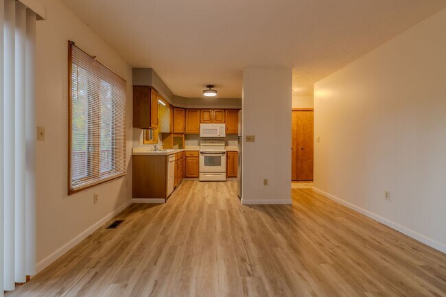 Building Photo - Bright, Beautiful, and Effortlessly Move-In Ready