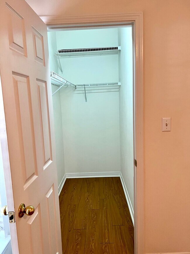 Building Photo - First floor unit!