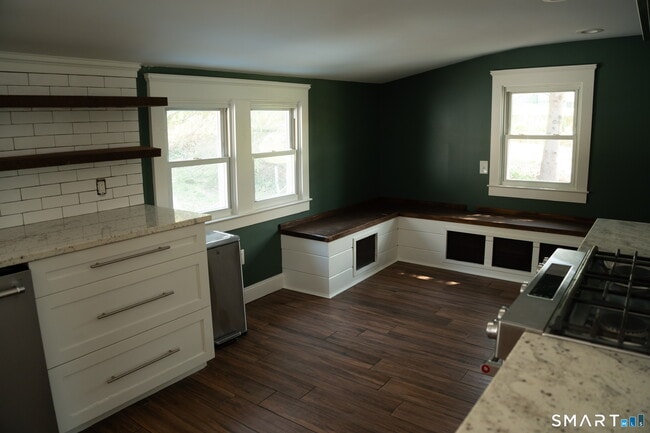 Building Photo - 97 Candlewood Rd