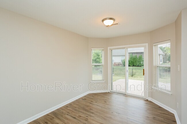 Building Photo - 926 Nature Lake Ct