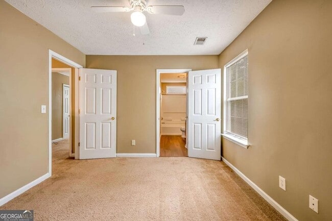 Building Photo - 4392 Windmoor Dr NW