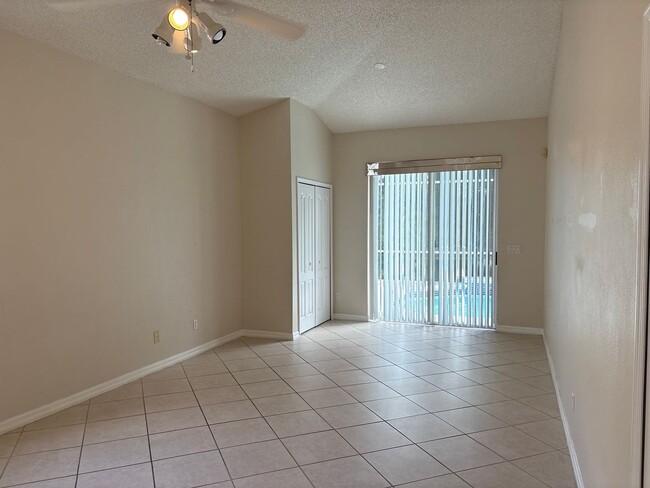 Building Photo - Beautiful Hunter’s Creek Pool Home!