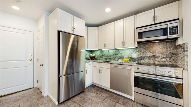 Building Photo - 23 Bay State Rd