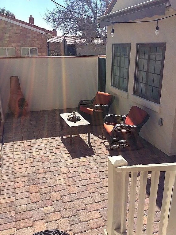 Building Photo - 304 Nevada Way