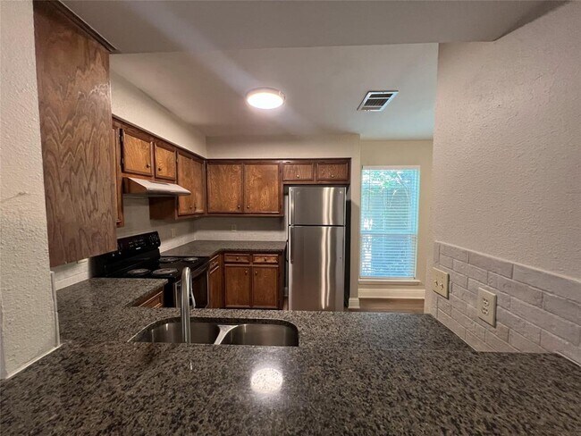 Building Photo - 10616 Mellow Meadow Dr