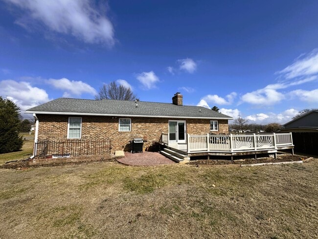 Building Photo - Spacious detached home in Dayton, VA