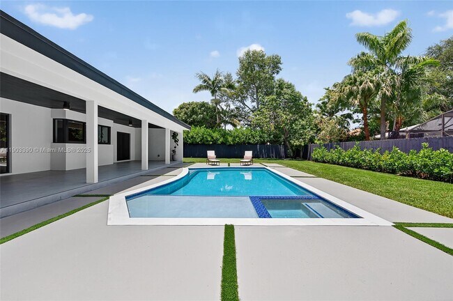 Building Photo - 7865 SW 183rd Terrace