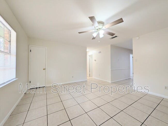 Building Photo - 5086 Yacht Harbor Cir