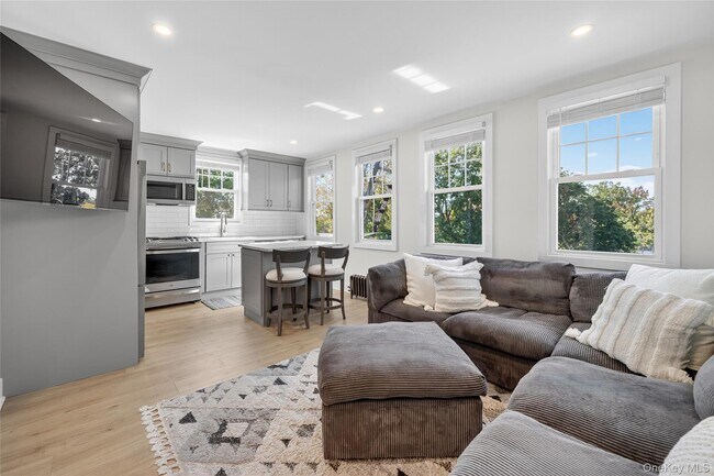 Building Photo - 44 Madeleine Ave