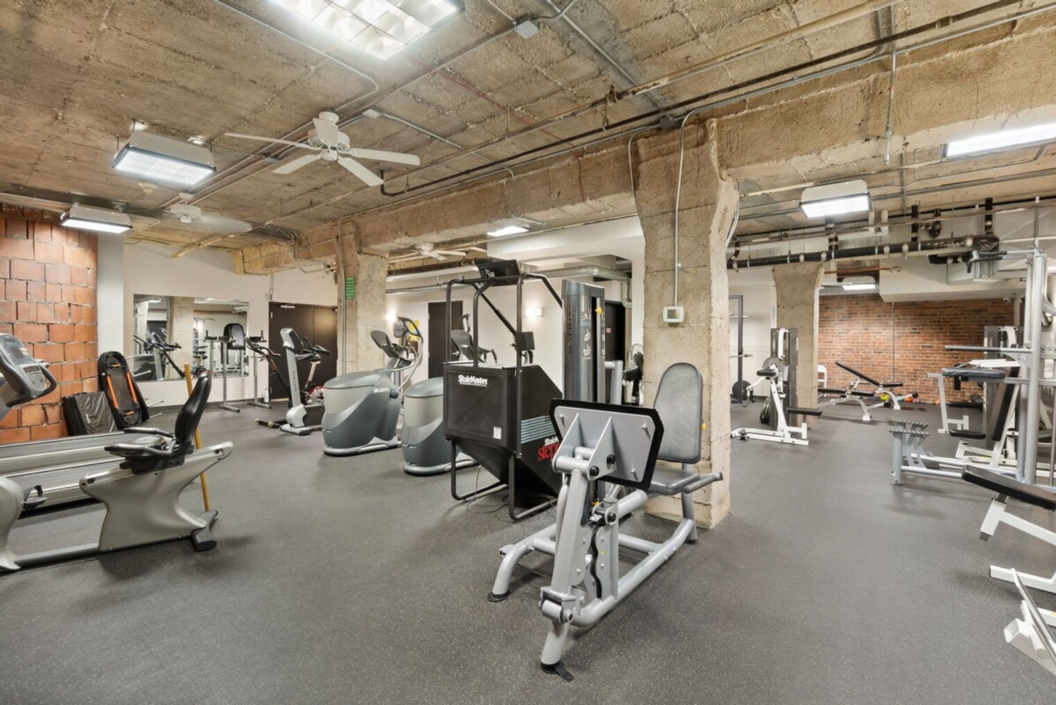 Building Photo - 1890 Wewatta St