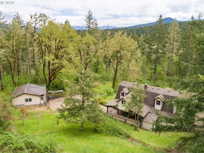 Building Photo - New Price! Custom Home