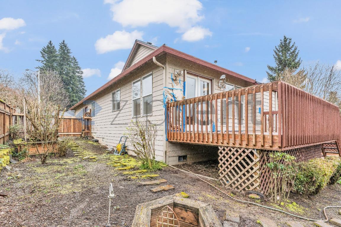 Building Photo - 9904 NE 27th Ct