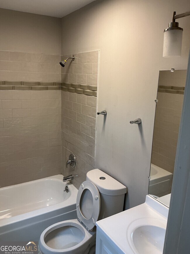 Building Photo - 1931 Patton Pl