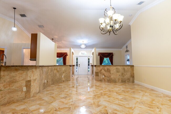 Building Photo - 2853 SE Melaleuca Blvd