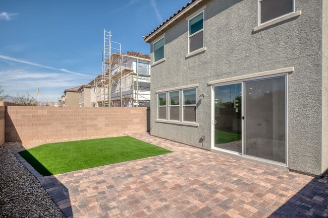 Building Photo - BRAND-NEW NEVER LIVED-IN 2025 2-STORY 4-BE...