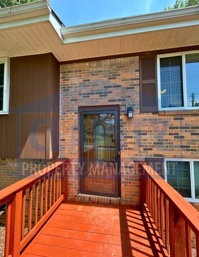 Primary Photo - Gorgeous four bedroom home!!