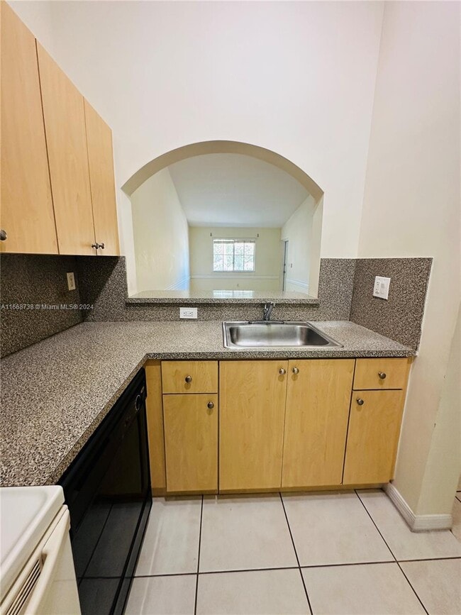 Building Photo - 1320 SE 31st Ct