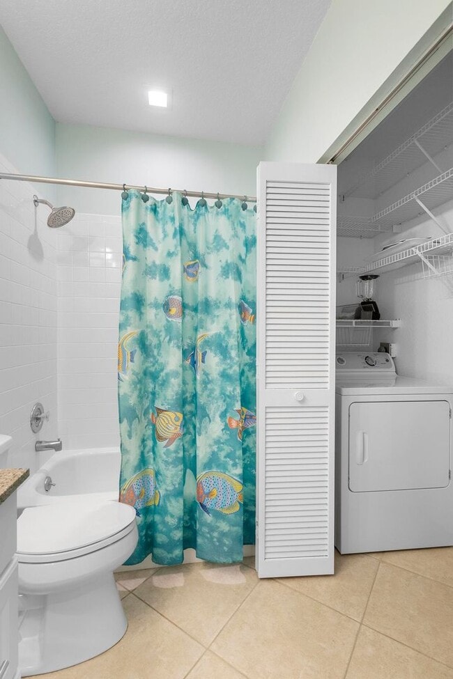Building Photo - Beautiful Fully Furnished 3/2 Bouchelle Is...