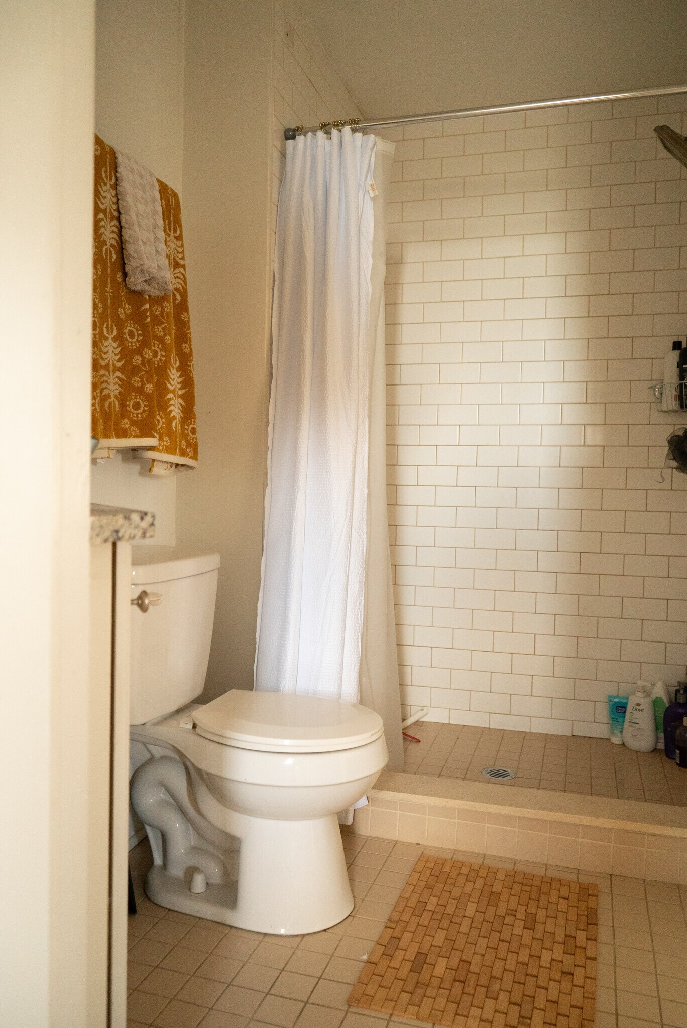 Second Floor Bathroom - 988 N 5th St
